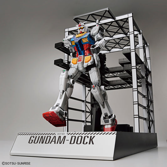 1/144 RX-78F00 Gundam & Gundam-Dock