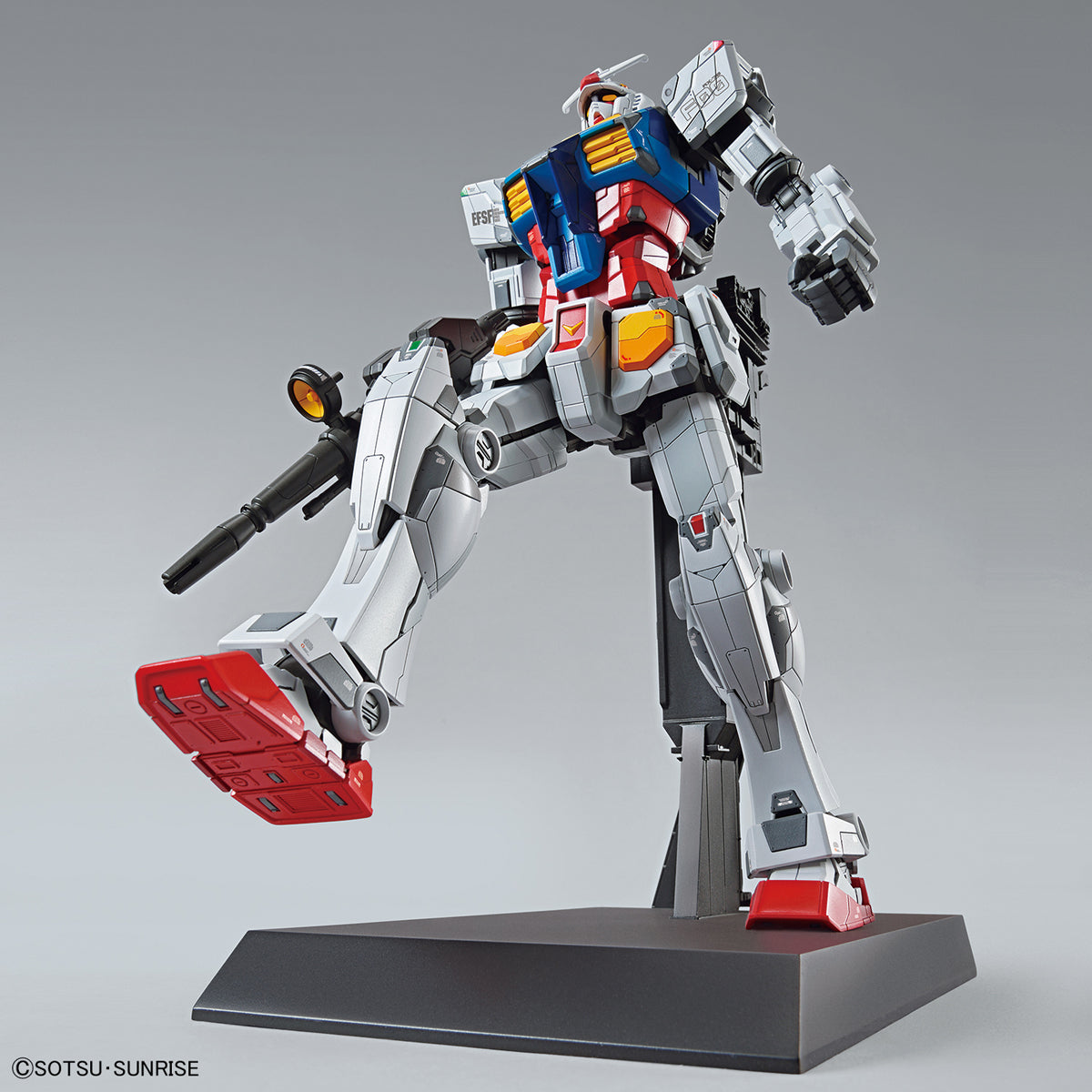 1/100 RX-78F00 Gundam