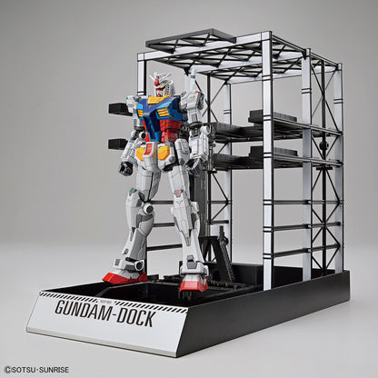 1/144 RX-78F00 Gundam & Gundam-Dock